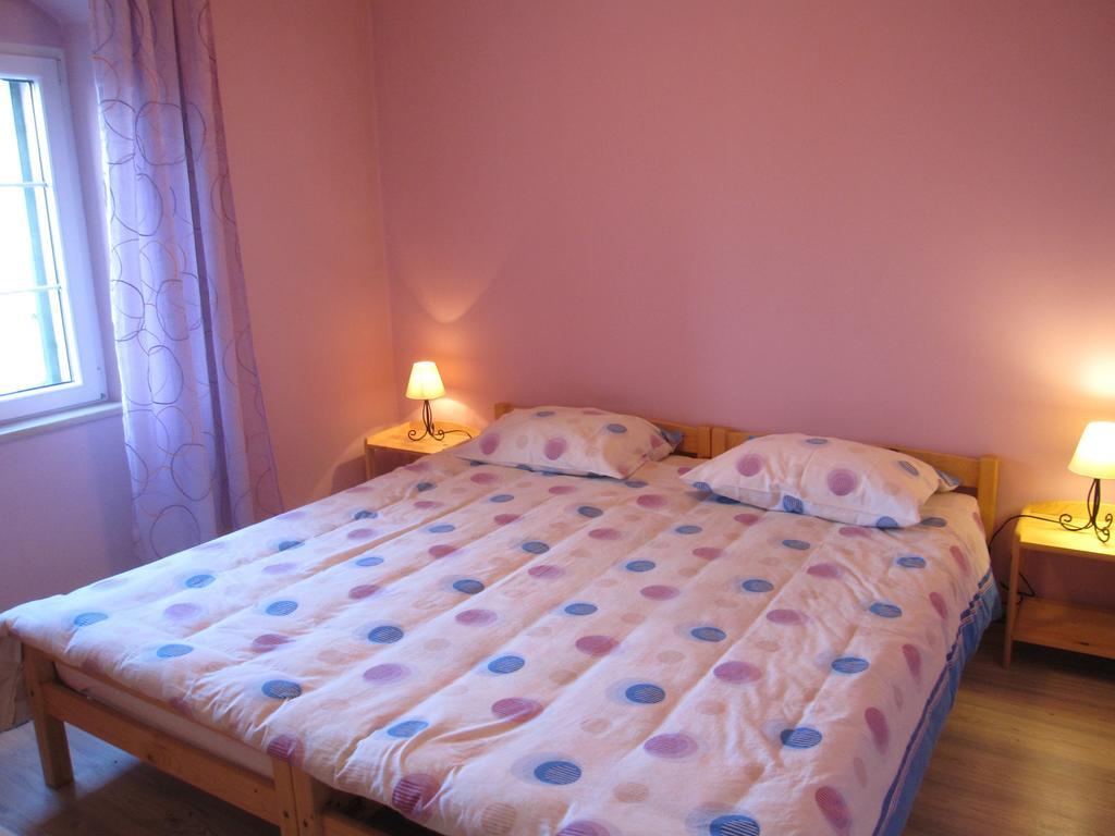 Apartment Glavica Supetar Szoba fotó